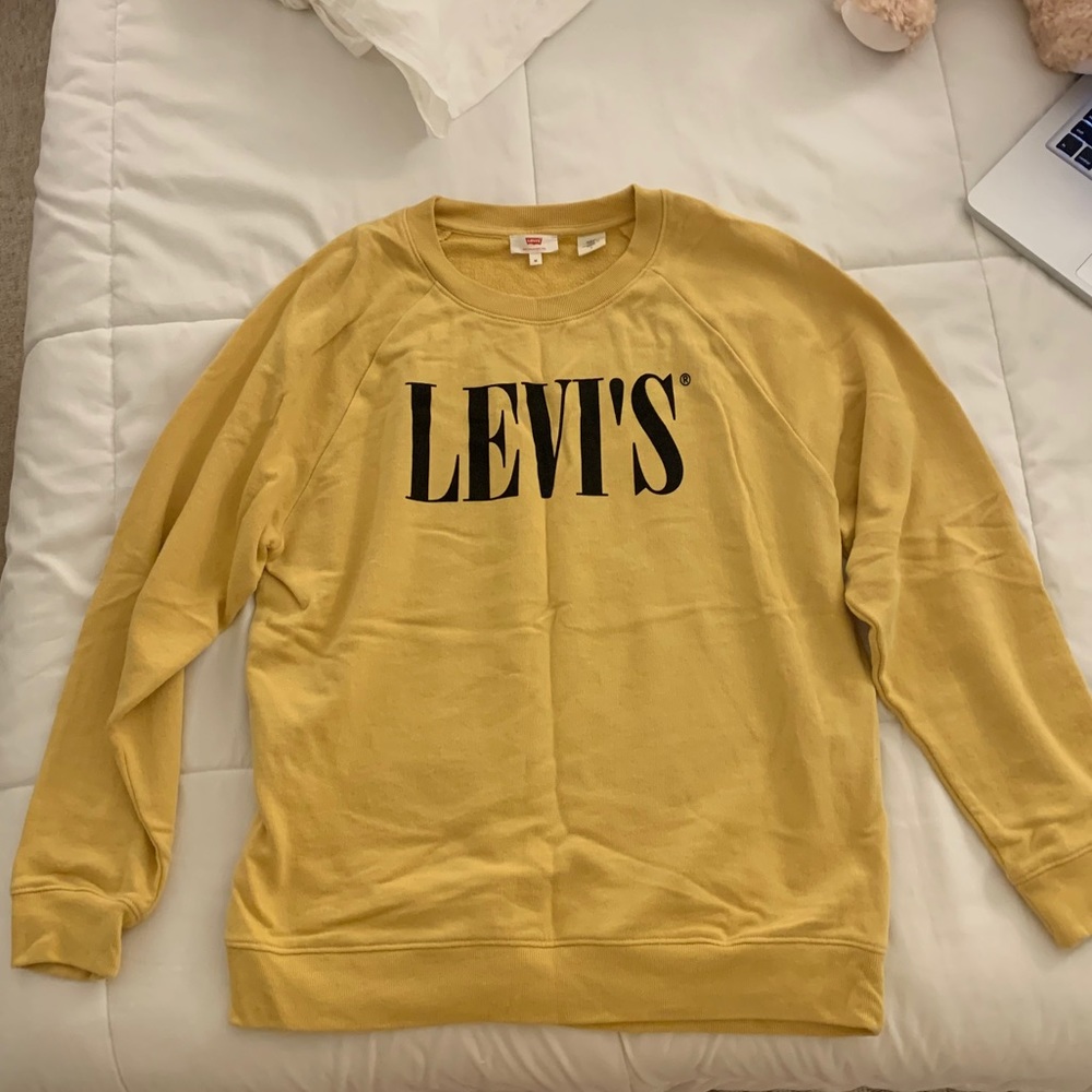 Levi’s Mustard Yellow Crewneck